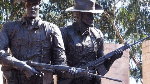 ANZAC Parade - Tourism Noosa 1