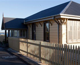 East Coast Lounge - Tourism Noosa 2