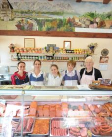 Mentges Master Meats - Tourism Noosa 0