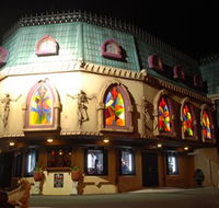 Draculas Cabaret Restaurant - Tourism Noosa