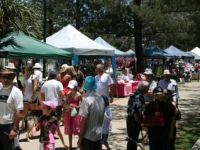 Coolangatta Art And Craft Markets - Tourism Noosa 3