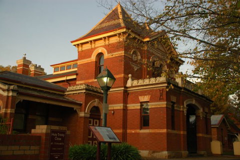 Visit Benalla Tours - Tourism Noosa 3