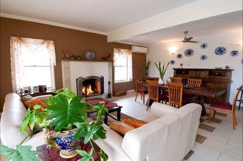 Villa Cavour Bed And Breakfast - Tourism Noosa 5