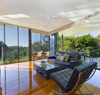 Glass On Glasshouse - Tourism Noosa