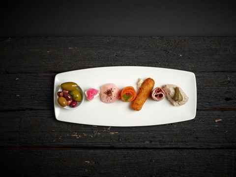 Farmers Arms Hotel & Art Suites Daylesford - Tourism Noosa 14