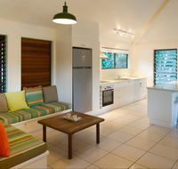 The Retreat Beach Houses - Tourism Noosa