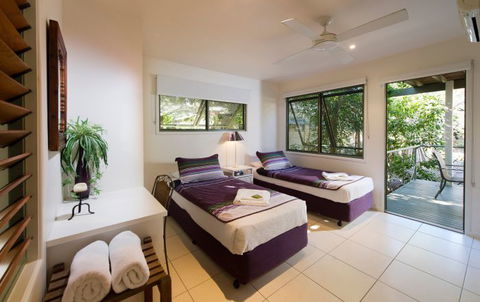 The Retreat Beach Houses - Tourism Noosa 7