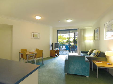 Oaks Calypso Plaza - Tourism Noosa 2