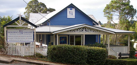 Holden’s Gallery - Tourism Noosa 1
