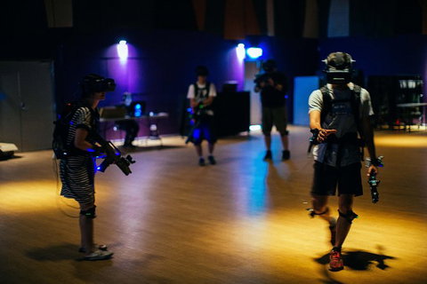 Free Roam VR Experience - Ready Team One - Tourism Noosa 1