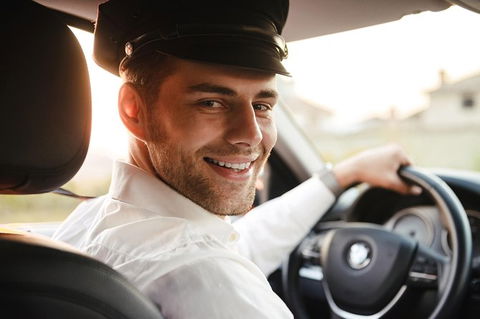 Round Trip Transfer In Private Minivan From-to Melbourne Airport In Melbourne - Tourism Noosa 3