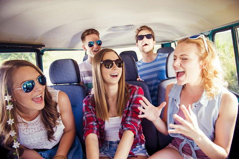 Round Trip Transfer In Private Minivan From-to Melbourne Airport In Melbourne - Tourism Noosa 4