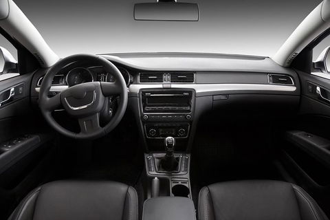 Round Trip Transfer In Private Vehicle From-to Airport In Melbourne Downtown - Tourism Noosa 1