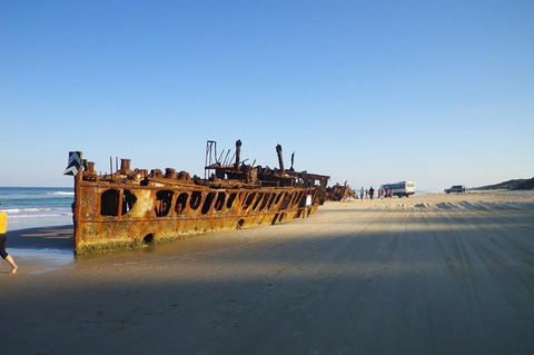 All-Inclusive 2-Day Fraser Island Tour - Tourism Noosa 0