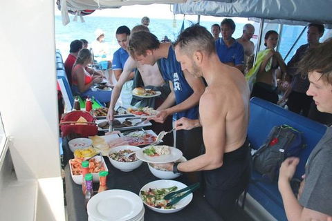 Great Barrier Reef Dive And Snorkel Cruise From Mission Beach - Tourism Noosa 9