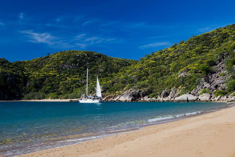 Full-Day Adventure Sailing Experience: Circumnavigate Magnetic Island - Tourism Noosa 0