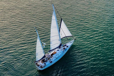Full-Day Adventure Sailing Experience: Circumnavigate Magnetic Island - Tourism Noosa 1