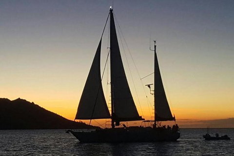 Magnetic Island Sunset Sail - Tourism Noosa 0