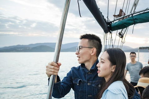 Whitsundays Sunset Sailing Cruise - Tourism Noosa 7