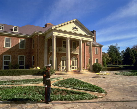 Embassy Drive - Tourism Noosa 0