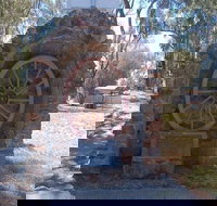 Jindera Pioneer Cairn - Tourism Noosa