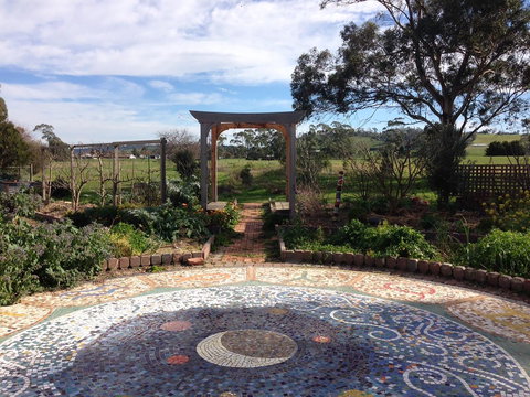 Arc Yinnar - Tourism Noosa 0