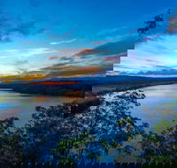 Hanging Rock - Tourism Noosa