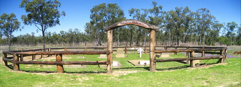 Old Injune Cemetery - Tourism Noosa 0