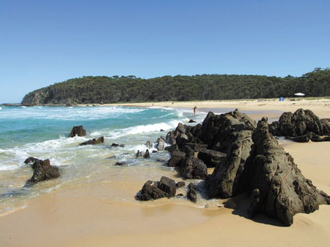 Armands Beach - Tourism Noosa 0
