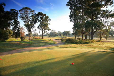 Huntingdale Golf Club - Tourism Noosa 0