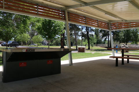 Les Stone Park - Tourism Noosa 2