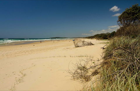 Tallow Beach - Tourism Noosa 0