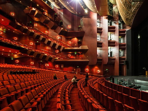 Arts Centre Melbourne - Tourism Noosa 2