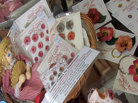 Campbell's Store Craft Centre - Tourism Noosa 1