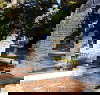 Lucindale Cemetery - Tourism Noosa