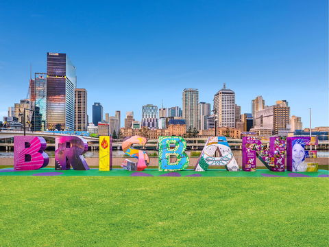 BRISBANE Sign - Tourism Noosa 0