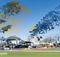 Eddie Santaguiliana Way - Tourism Noosa