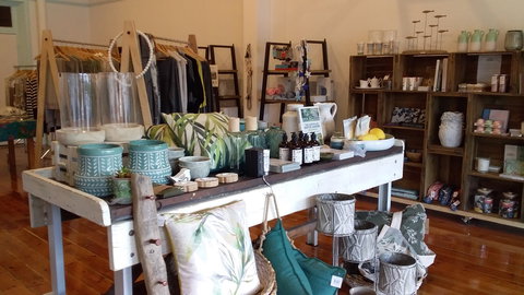 Hills & Coast - Tourism Noosa 0