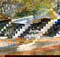 Russ Studios - Tourism Noosa