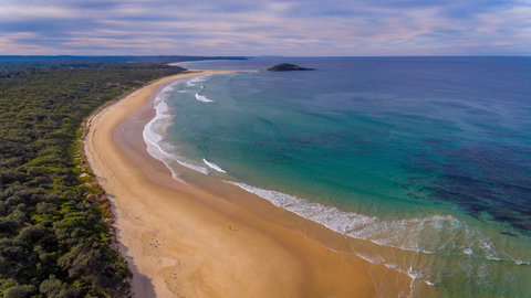 Tabourie Point Beach - Tourism Noosa 0
