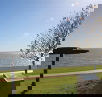 The Donald Campbell Obelisk - Tourism Noosa