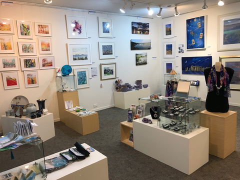 Batemans Bay Visitors Centre Art Gallery - Tourism Noosa 0