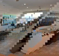 Gallery 45 - Tourism Noosa