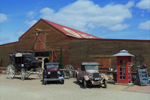 Oaklands Barn - Tourism Noosa 0