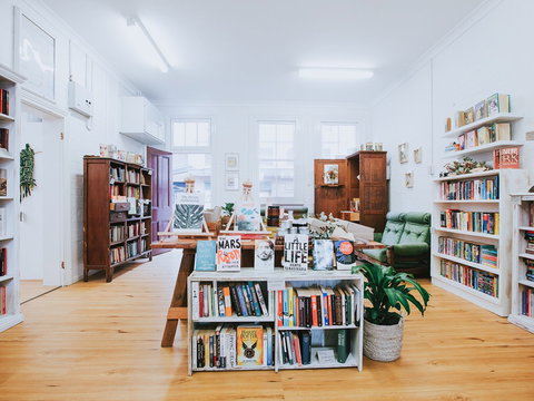 Secret Book Stuff - Tourism Noosa 0