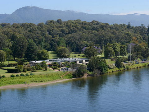 The Grotto Walk - North Nowra - Tourism Noosa 0