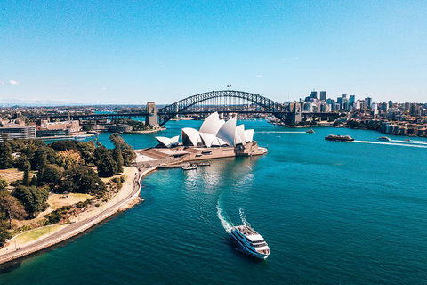 Hire Photographer, Professional Photo Shoot - Sydney - Tourism Noosa 0