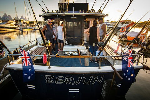 Fishing In The Marina Mirage - Tourism Noosa 0