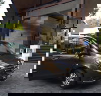 Mercedes 7 seat Limousine Cairns Airport to Port Douglas - Tourism Noosa