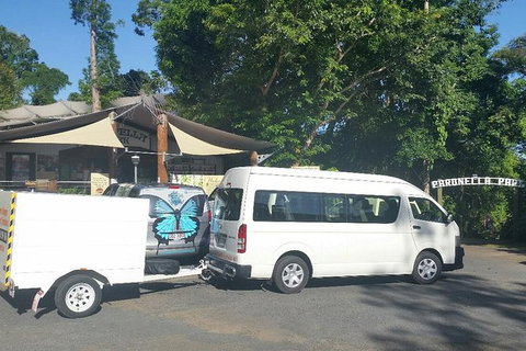 Airport Transfer To Or From Cairns Hotels For Up To 13 People (7am-10pm) - Tourism Noosa 3